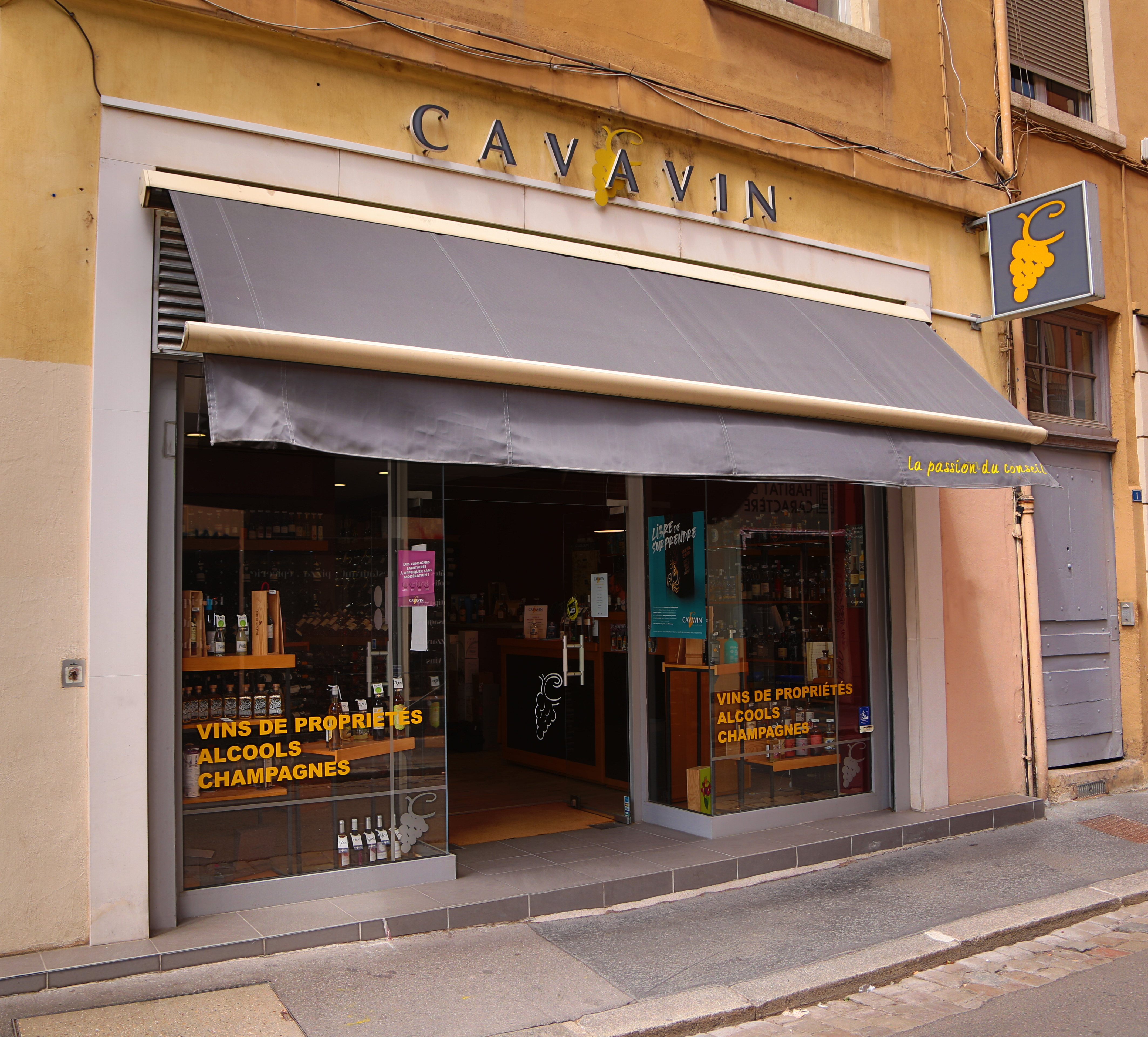 Devanture CAVAVIN Lyon Croix-Rousse